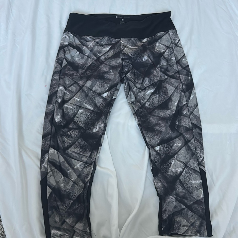 Black, gray, and white leggings cropped
